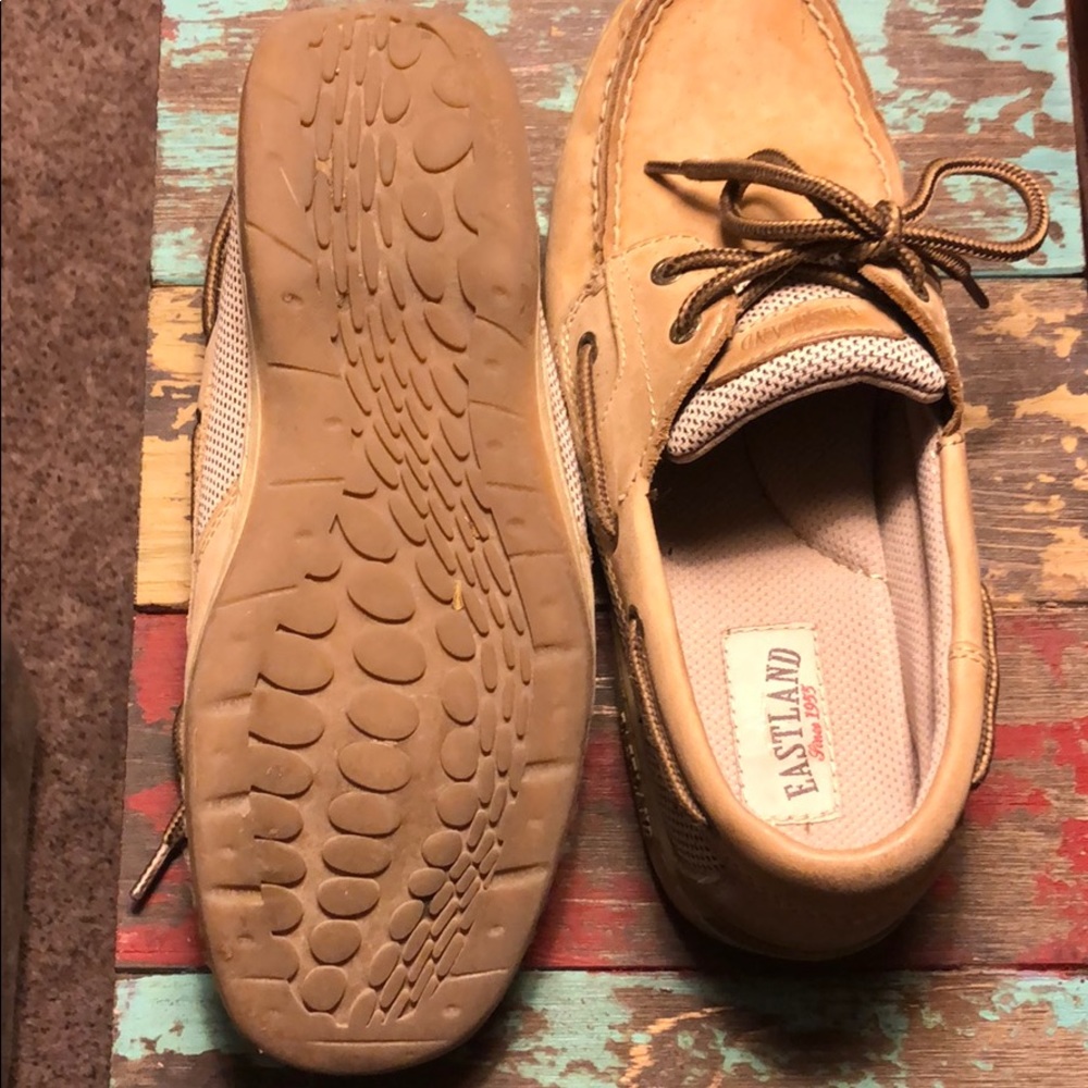 Shoes - Picture 2 of 3
